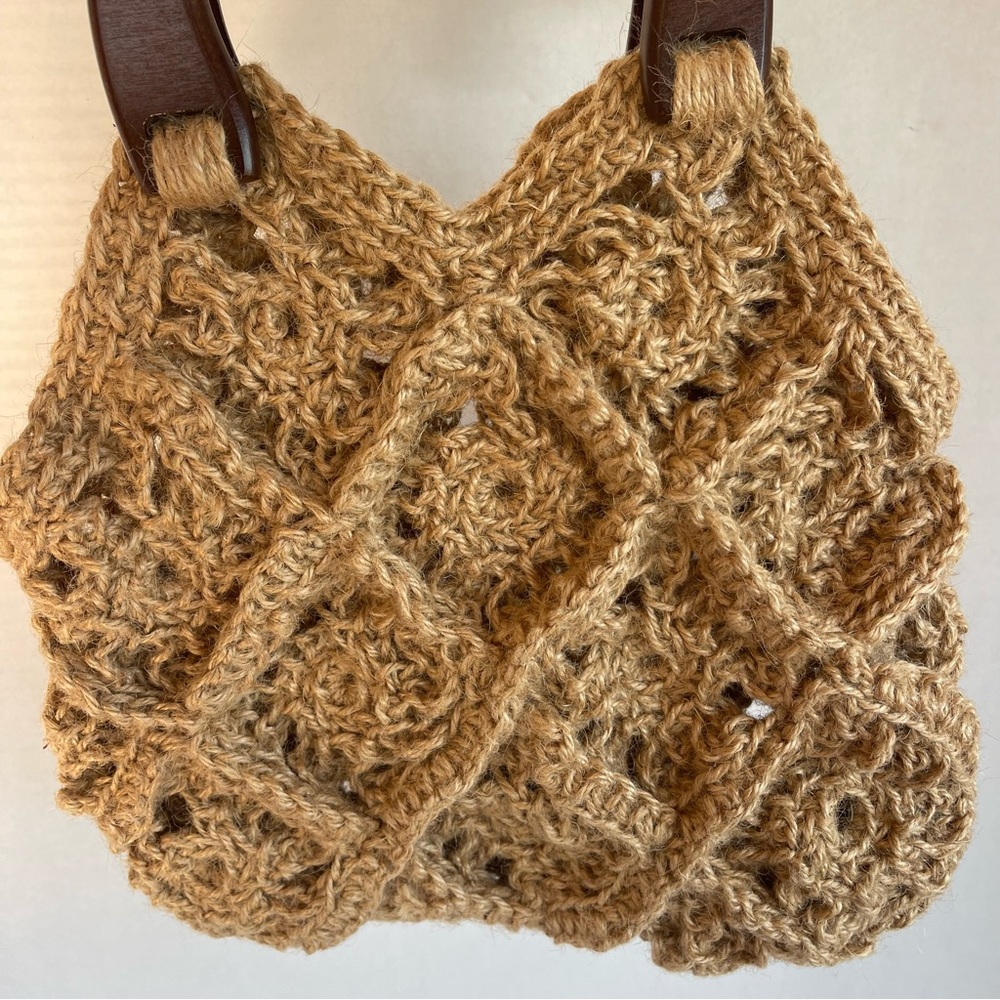 Vintage  Woven Rope-Style Boho Bag With Wood Handle . - Picture 3 of 10